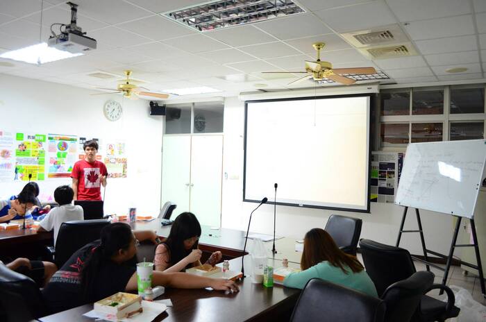102.05.29_國際志工二次集合圖片